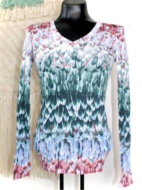 BCBG MAXAZRIA Medium Women's V-Neck Feather-Print Long Sleeve Top Green Multi